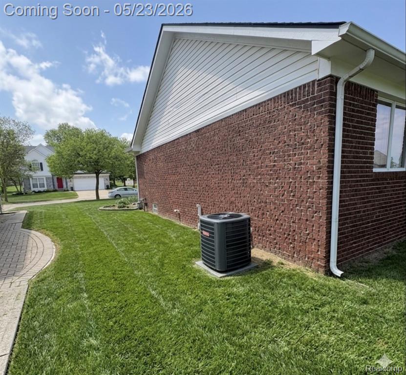 6145 Crystal Lake Drive, Romulus, MI 48174 — Photo 6