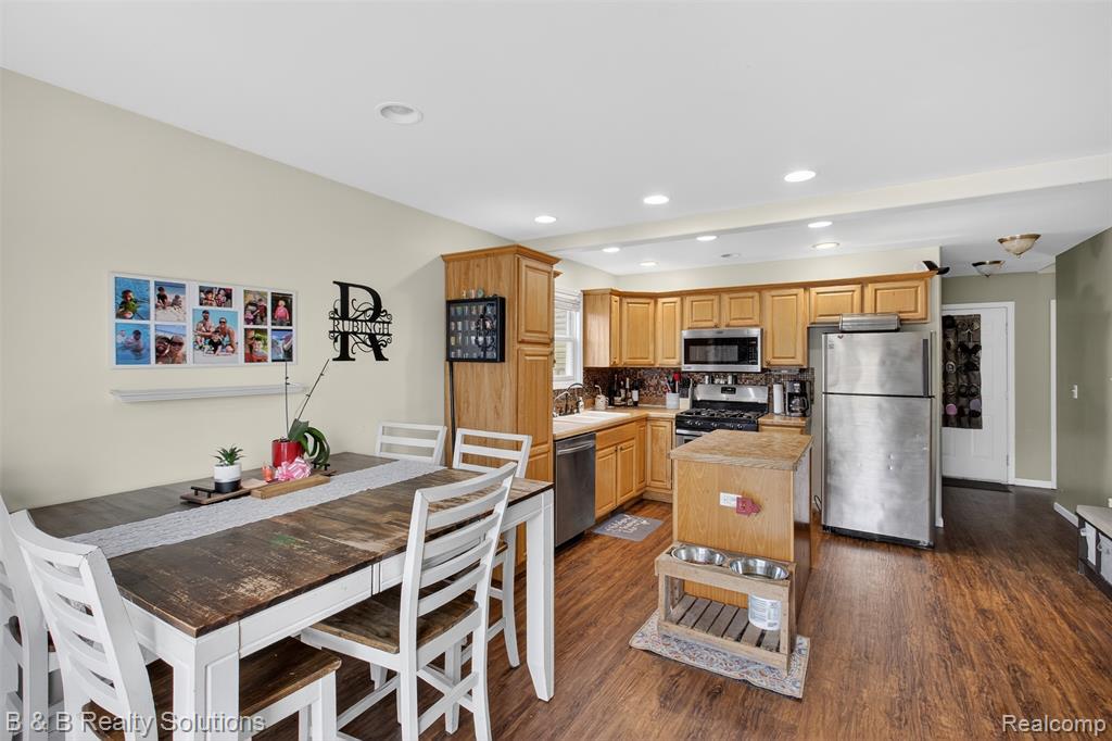 3919 Castle Road, North Branch, MI 48461 — Photo 8