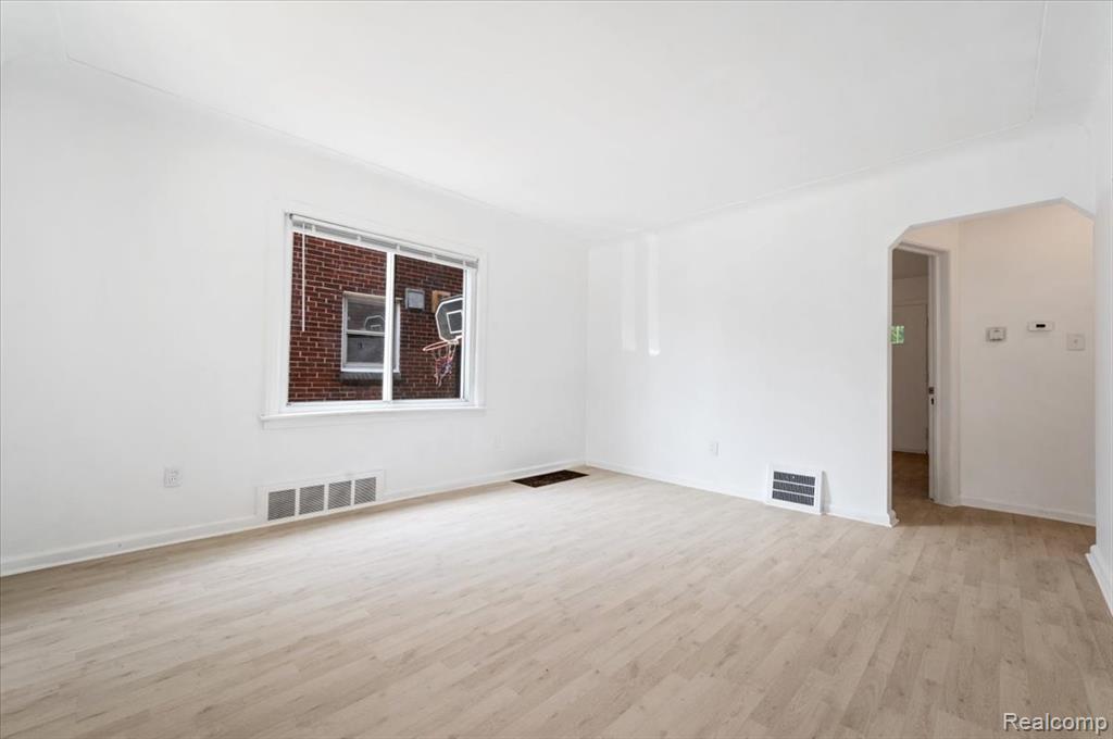 14981 Flanders Street - Photo 5