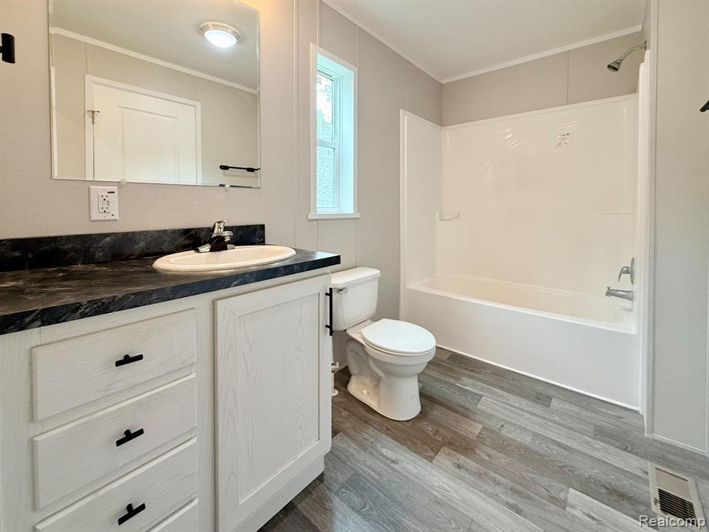 258 Diamond Circle, Whitmore Lake, MI 48189 — Photo 10