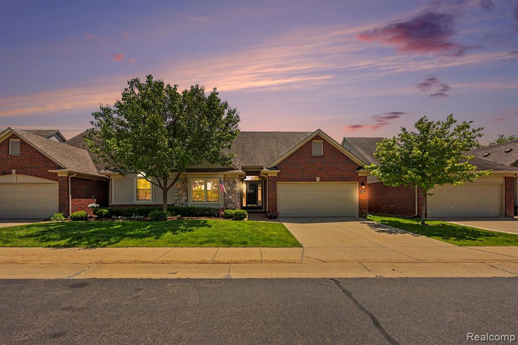 6670 Lexington Avenue S, Shelby Twp, MI 48317 — front exterior