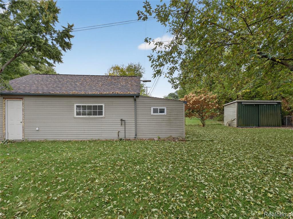 43801 Burtrig Road, Van Buren, MI 48111 — Photo 35