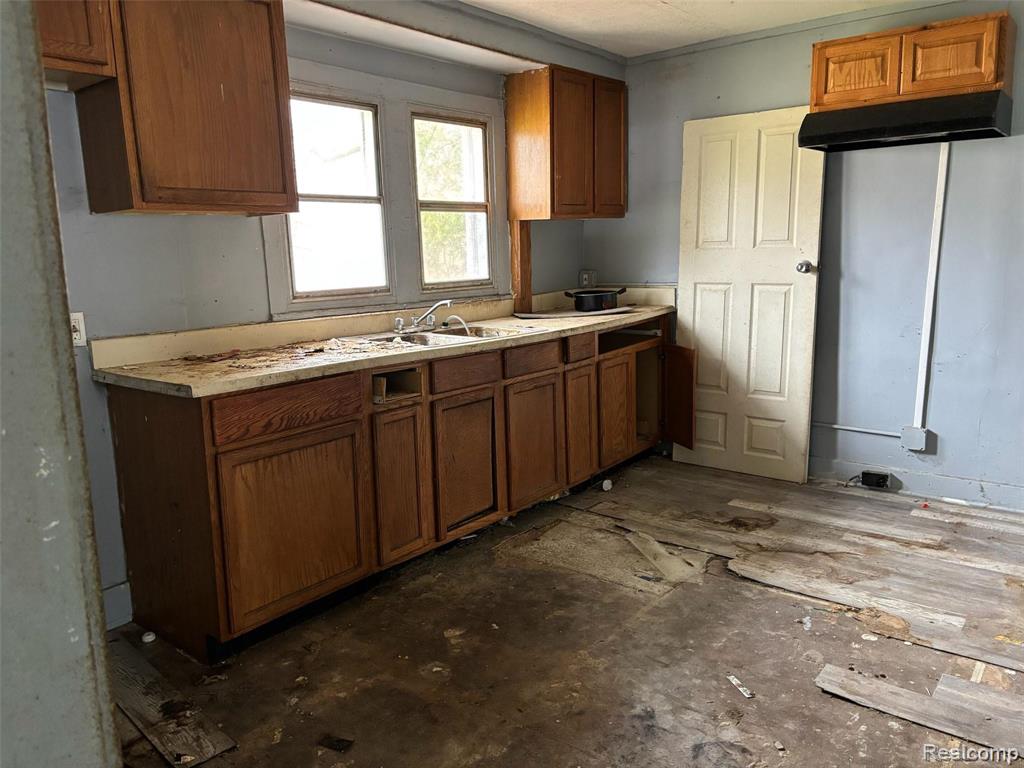50 Gillespie Avenue, Pontiac, MI 48341 — Photo 2