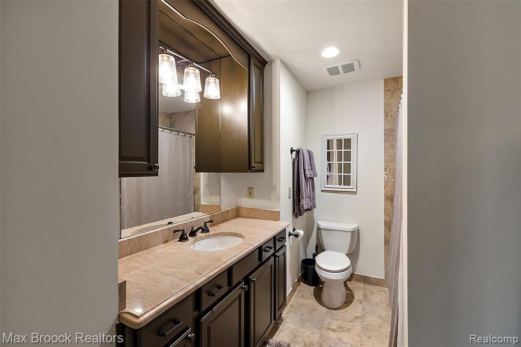 7428 Foxburg Court, Clarkston, MI, 48348