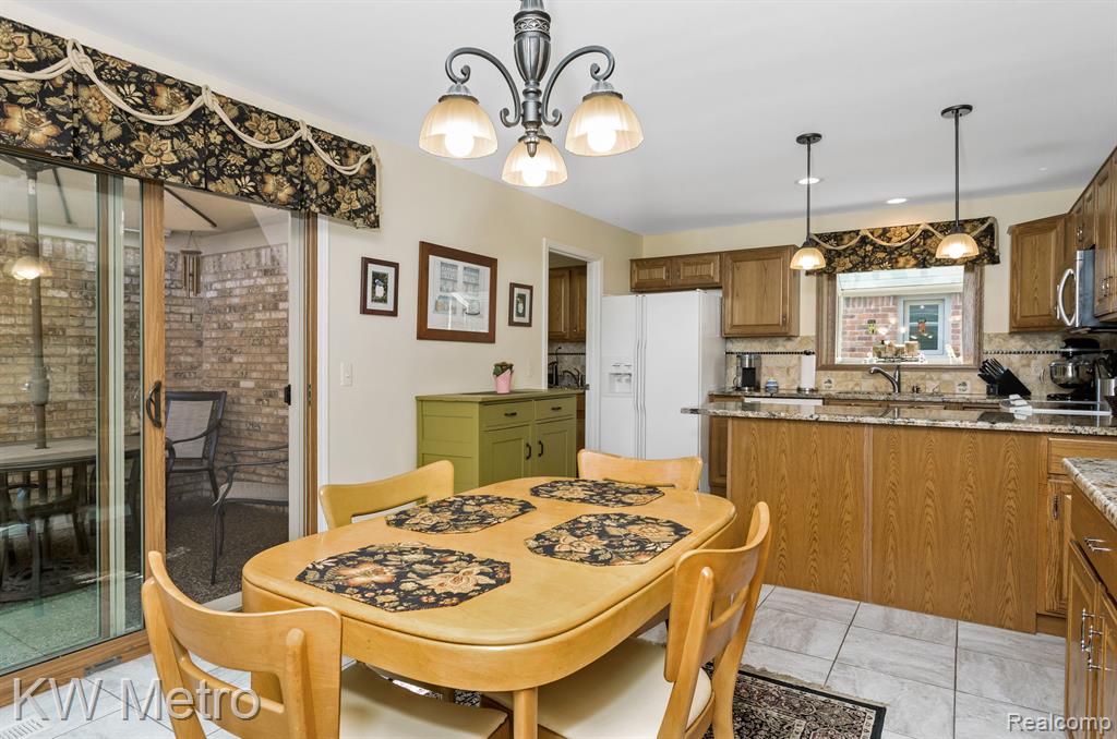 41667 WESTBURY Lane, Clinton Twp, MI 48038 — Photo 15