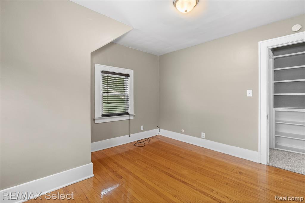 619 Frank Street, Flint, MI 48504 — Photo 30