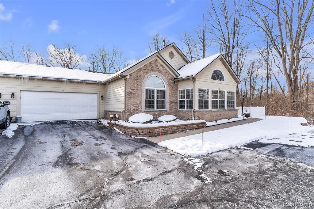 1155 Abbey Court, Westland, MI — Photo 2