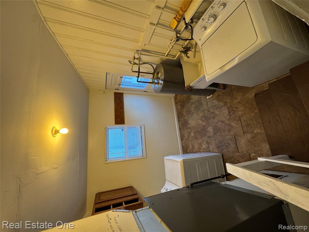 7535 Meadow Avenue, Warren, MI 48091 — Photo 8