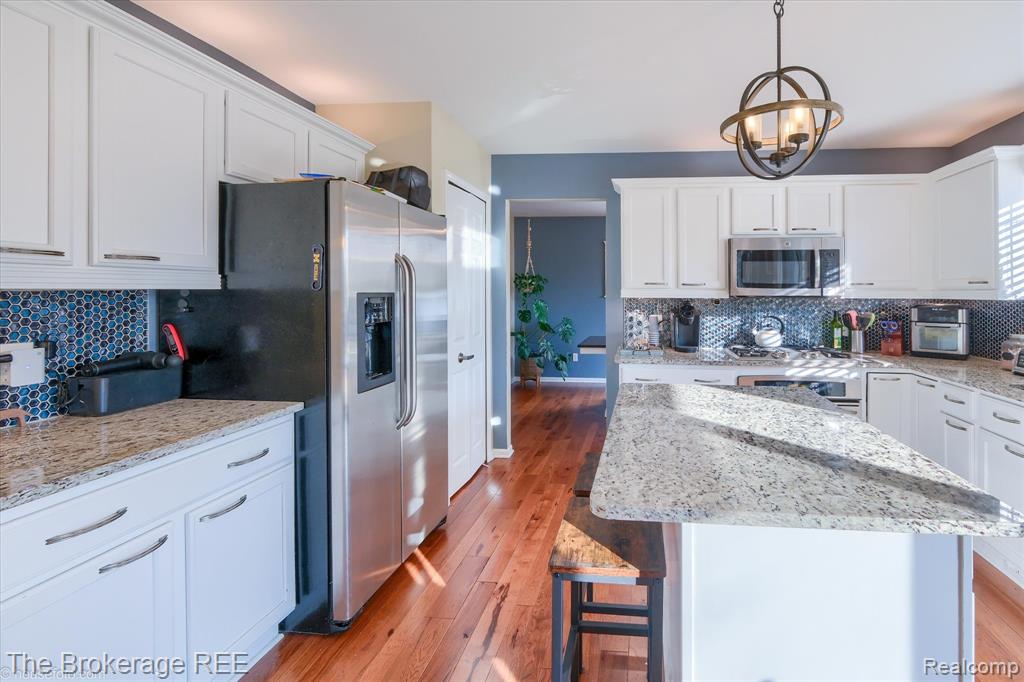 8380 Hunt Club Court, Grand Blanc, MI 48439 — Photo 28