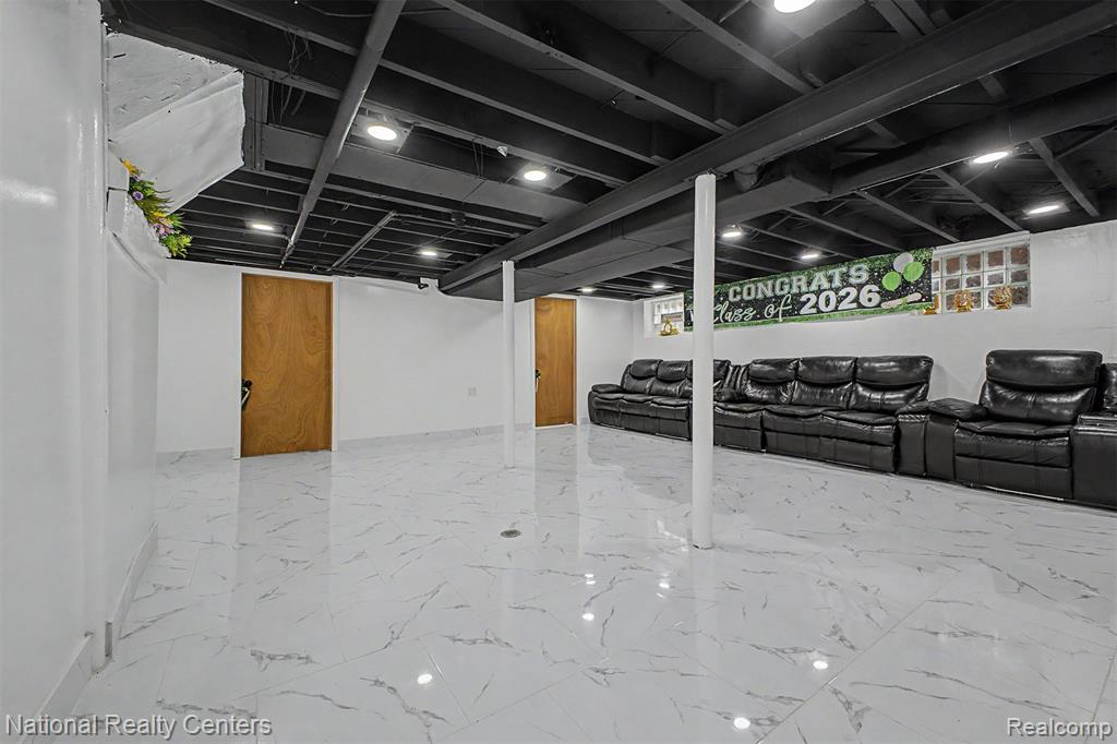 6348 Coleman Street, Dearborn, MI 48126 — Photo 33
