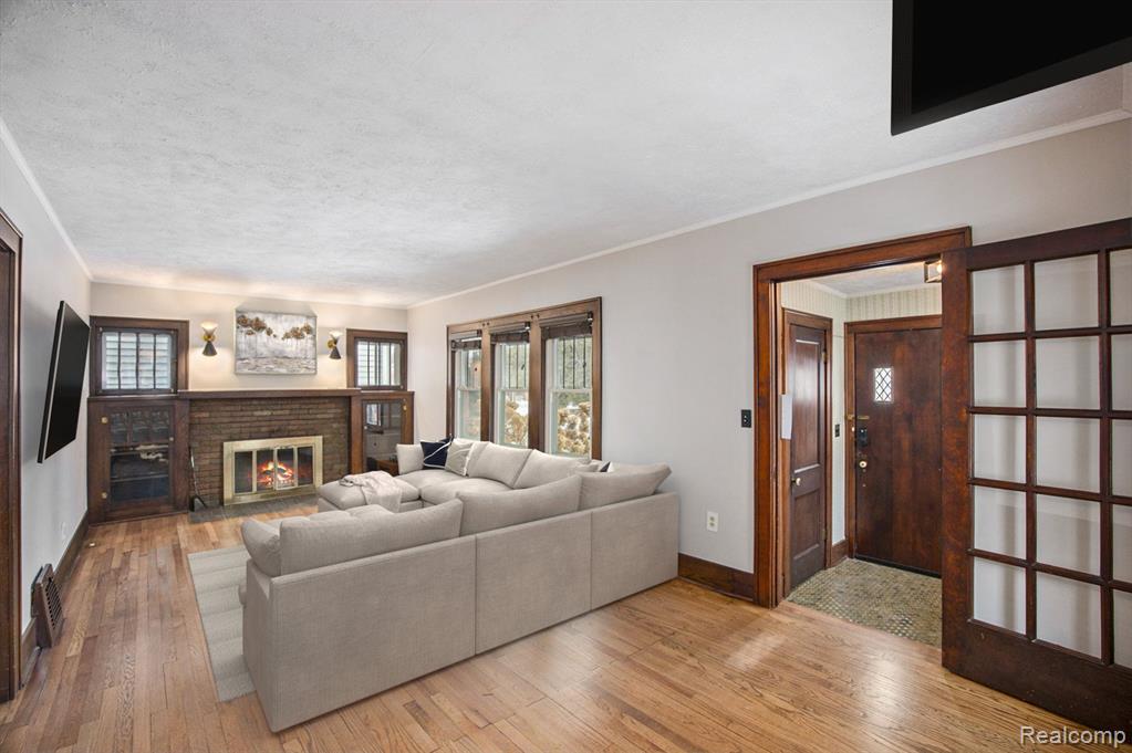 402 WAVERLEY Avenue, Royal Oak, MI 48067 — Photo 9