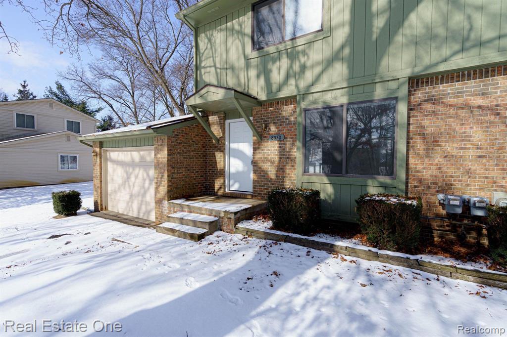 8060 MOUNTAIN VIEW, White Lake, MI — Photo 4