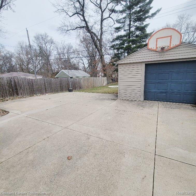 732 ALLEN Street, Ferndale, MI 48220 — Photo 3