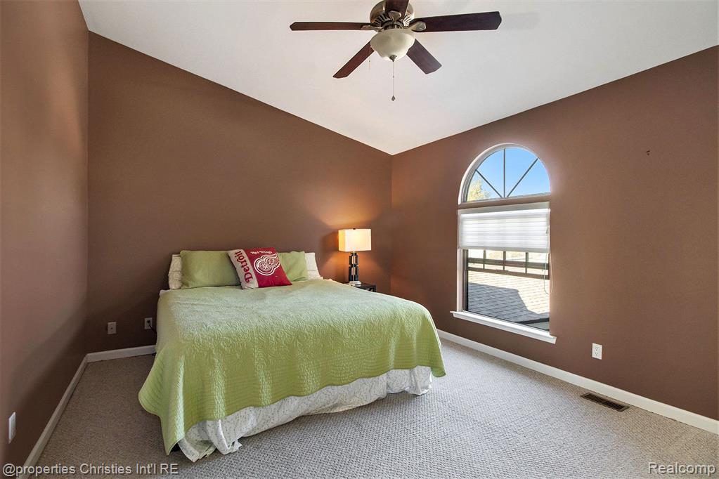 5762 DRAKE HOLLOW Drive W, West Bloomfield, MI — Photo 15