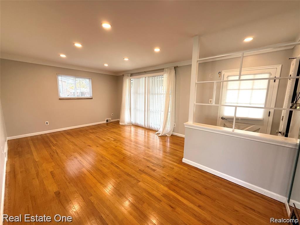 7627 Rosemary Street, Dearborn Heights, MI 48127 — Photo 3