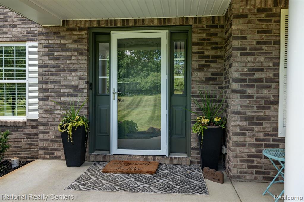 9869 Dartmouth Road, Clarkston, MI 48348 — Photo 5