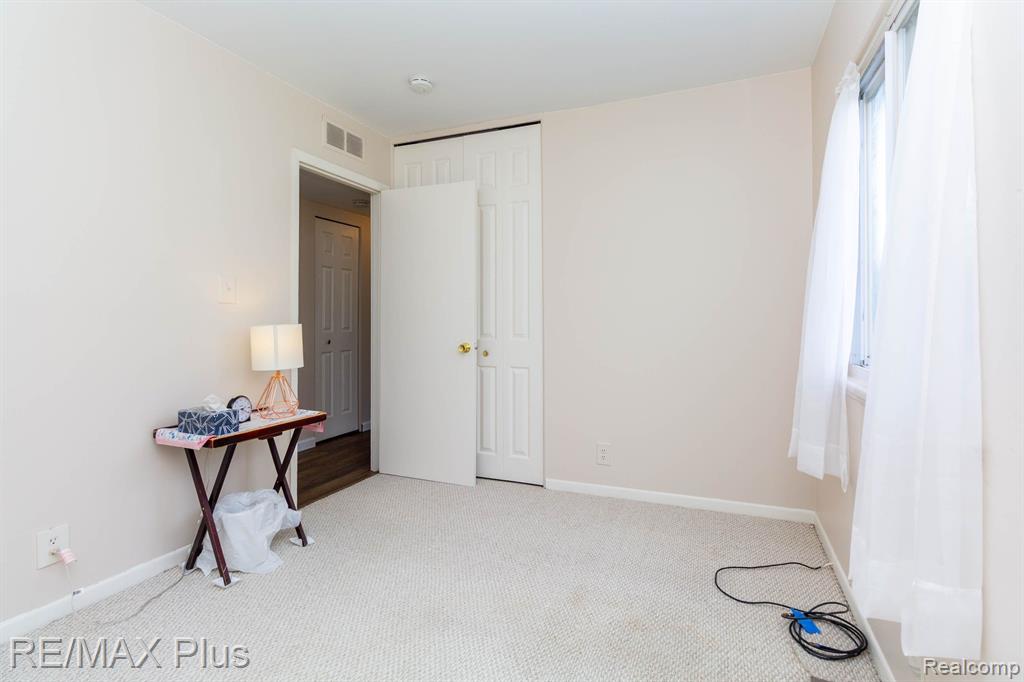642 TURRILL Avenue, Lapeer, MI 48446 — Photo 20