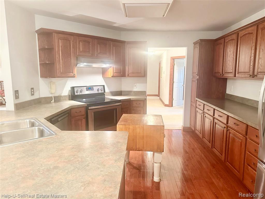 3120 Aberdeen Court, Port Huron, MI 48060 — Photo 8