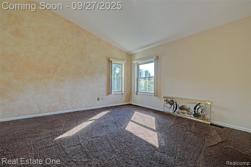 90 Crescent Hill Drive, Ortonville, MI 48462 — Photo 38