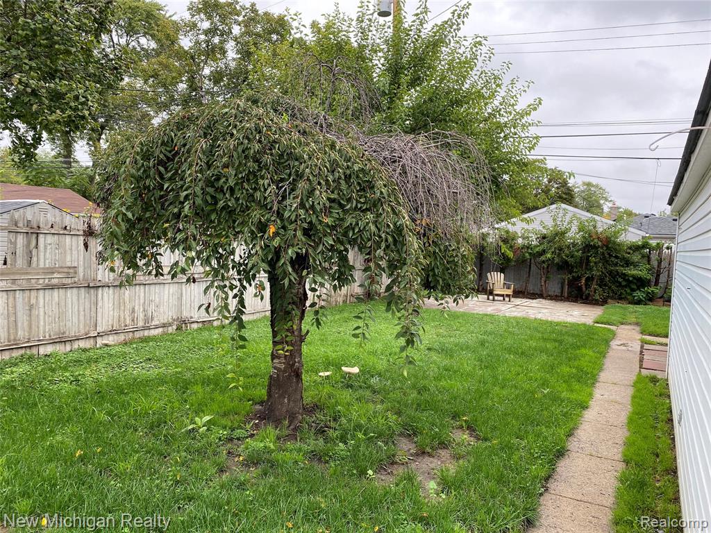 5659 CLIPPERT Street, Dearborn Heights, MI 48125 — Photo 5