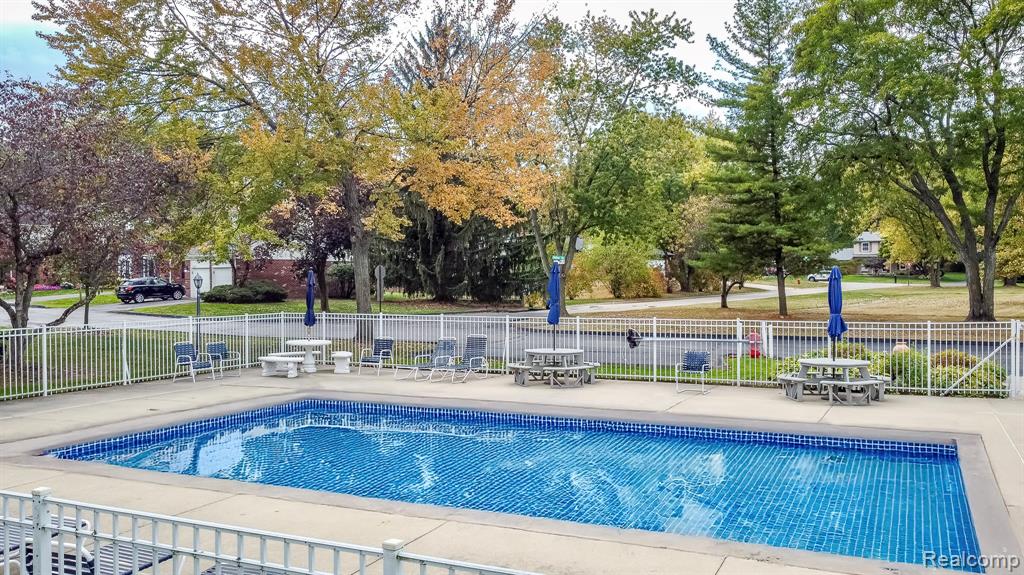 1524 Georgetown Drive, 32, Bloomfield, MI 48304 — Photo 26