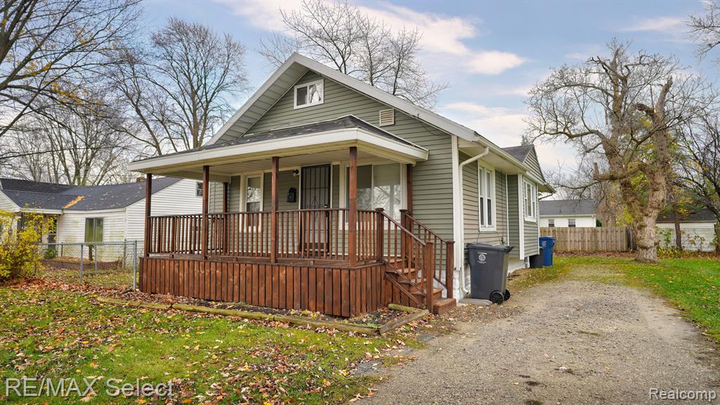 837 Crawford Street, Flint, MI 48507 — front exterior