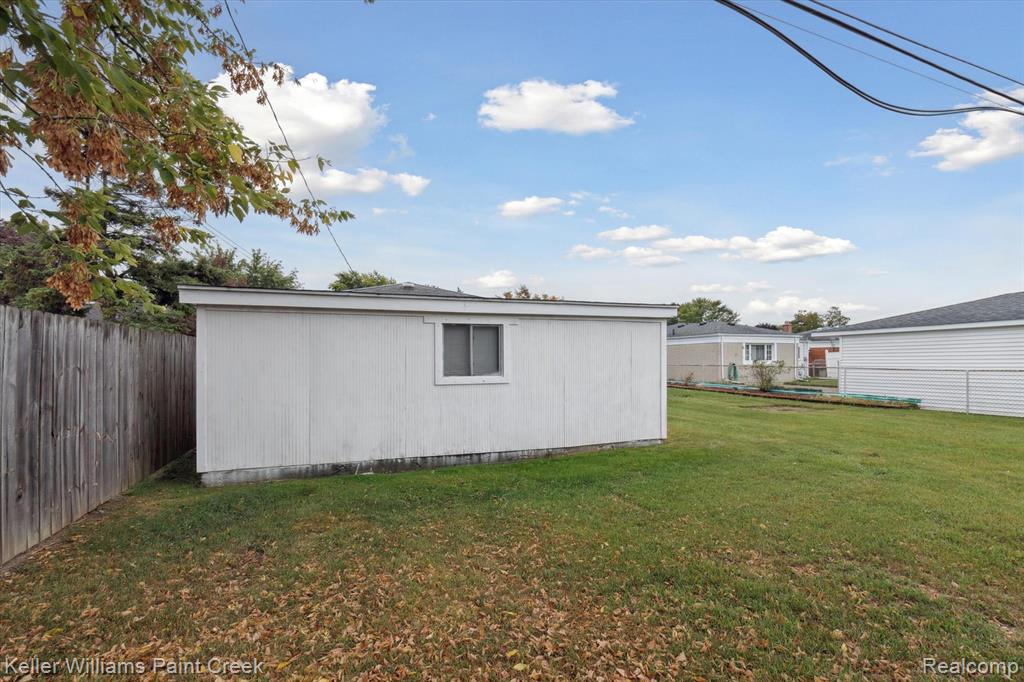 8457 Potomac Street, Center Line, MI 48015 — Photo 40
