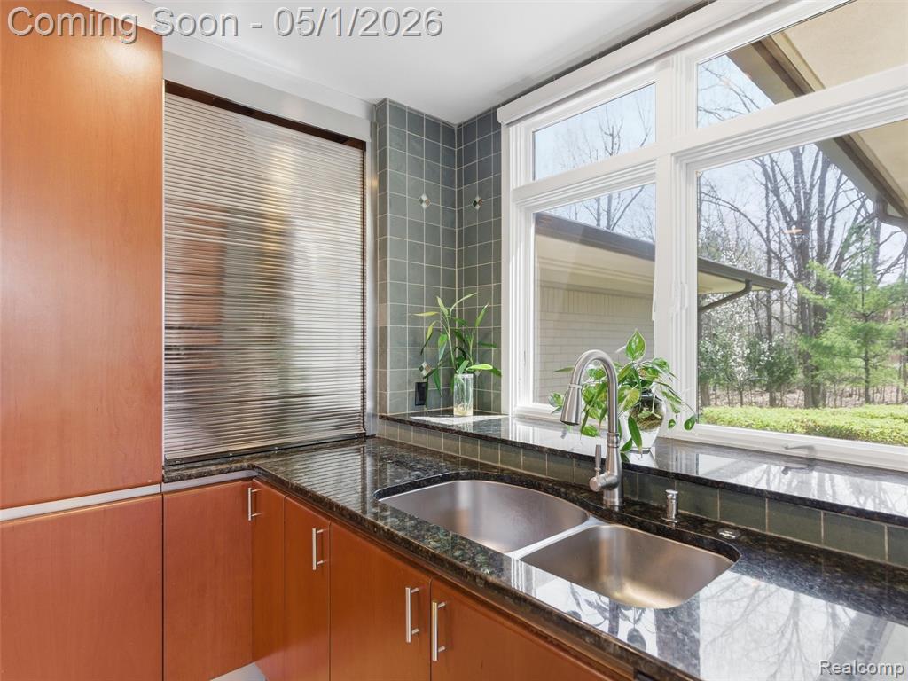 8390 Warwick Groves Court, Grand Blanc, MI 48439 — Photo 25