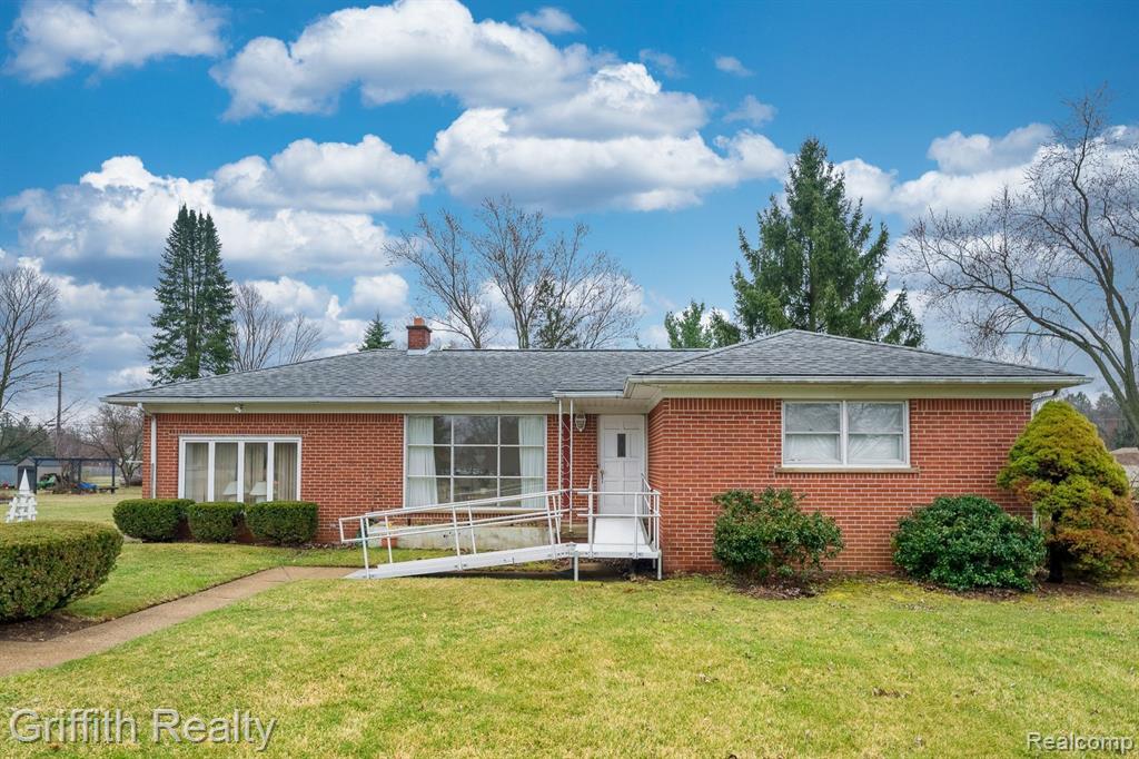 61305 FAIRLAND Drive, South Lyon, MI 48178 — Photo 27