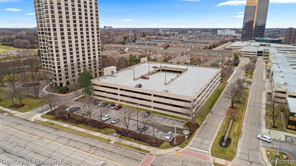 5000 Town Center, 1704, Southfield, MI 48075 — Photo 47