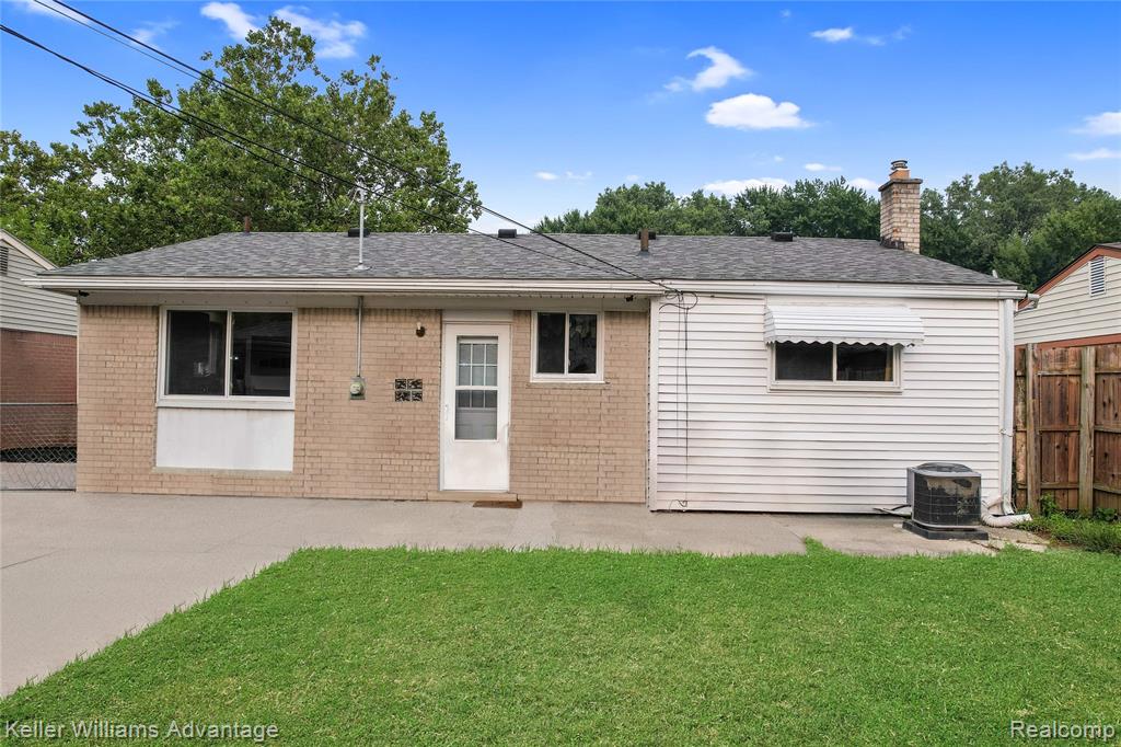 834 Forest Street, Westland, MI 48186 — Photo 38