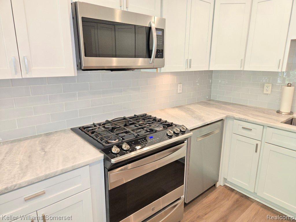 5568 PATTERSON Drive, Troy, MI 48085 — Photo 13