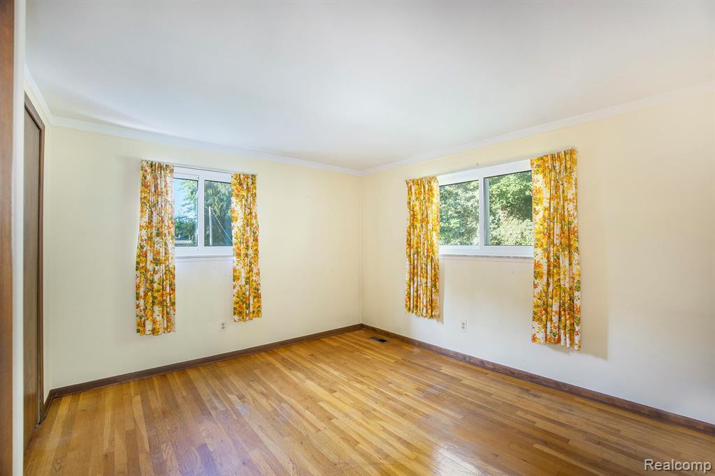 6603 Guildford Drive, Shelby Twp, MI 48316 — Photo 18