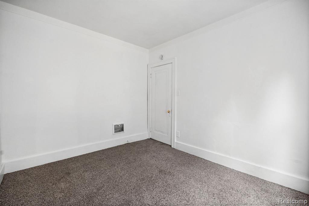 5261 Lakeview Street, Detroit, MI 48213 — Photo 19