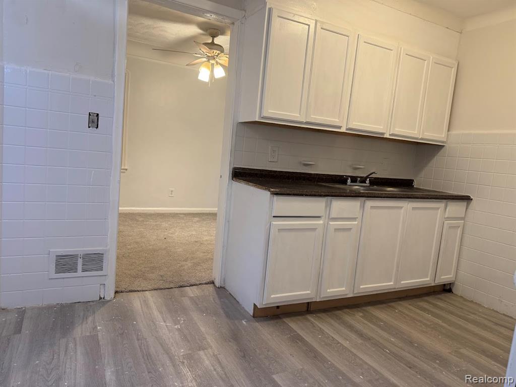 15613 Seymour Street, Detroit, MI 48205 — Photo 16