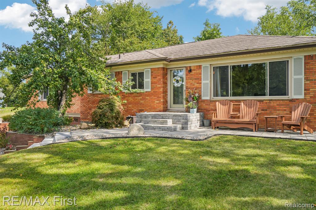 6024 Overlook, Clarkston, MI — Photo 4