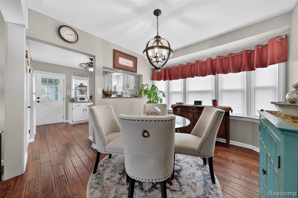 1430 Benvenue Street, Sylvan Lake, MI 48320 — Photo 14