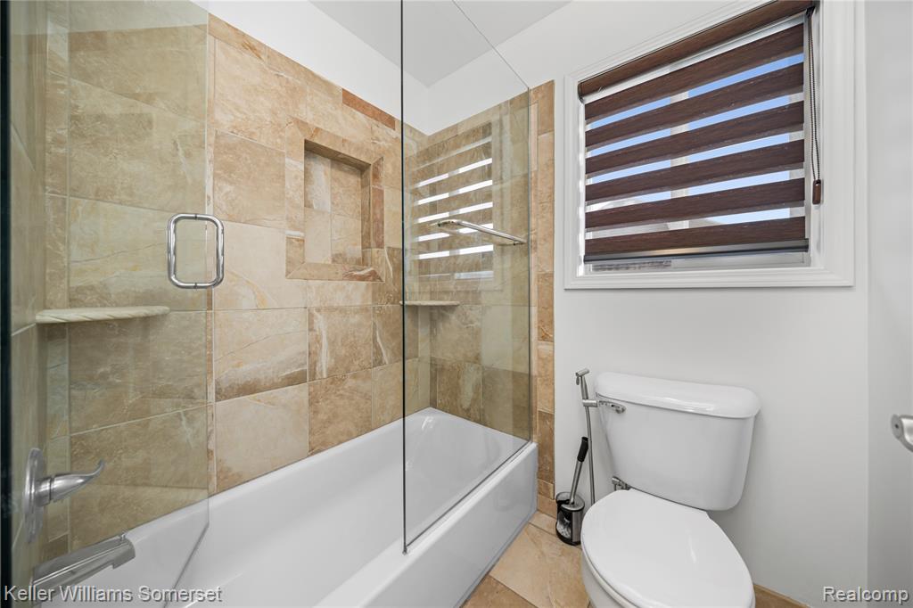 55257 Breton Woods Drive, Macomb, MI 48042 — Photo 34