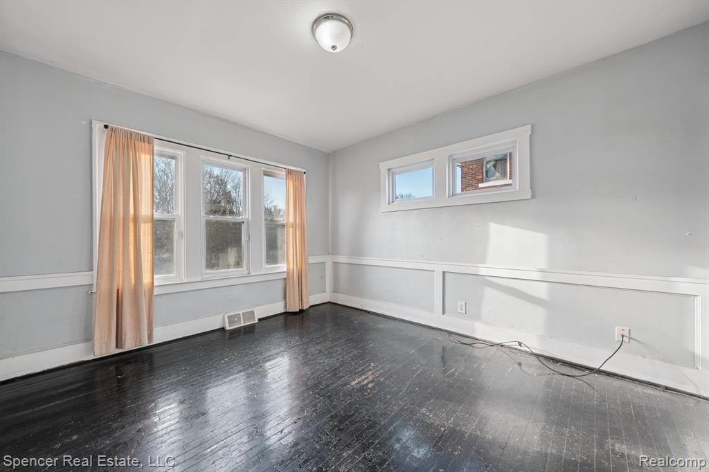 2064 Glynn Court, Detroit, MI 48206 — Photo 11