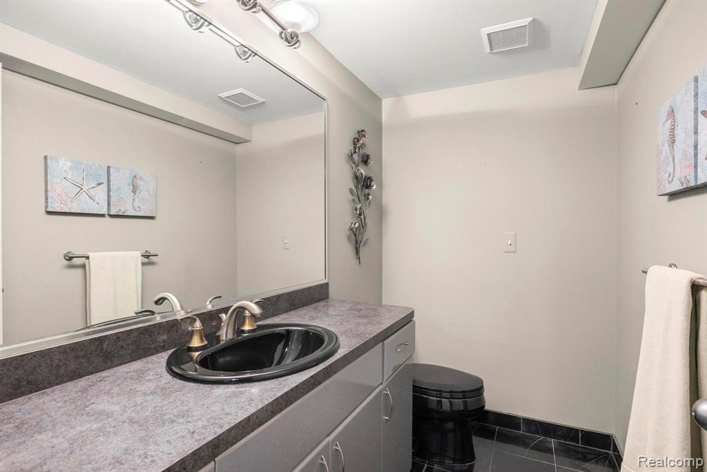 49213 Dunhill Drive, Macomb, MI 48044 — Photo 35
