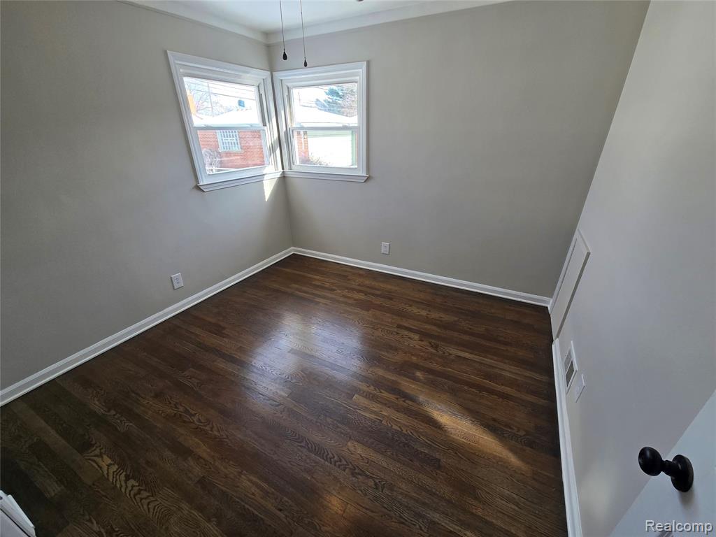 816 London Avenue, Lincoln Park, MI 48146 — Photo 11