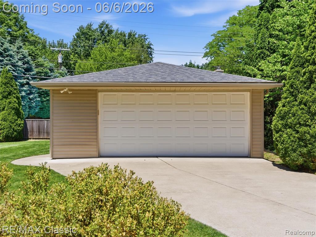 41020 Greenbriar Lane, Plymouth, MI 48170 — Photo 47