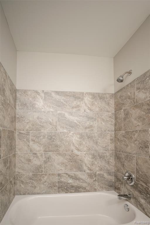 29200 Gloede Drive, 139, Warren, MI 48088 — Photo 13