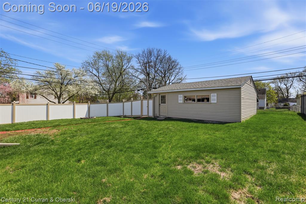 24605 Eton Avenue, Dearborn Heights, MI 48125 — Photo 24
