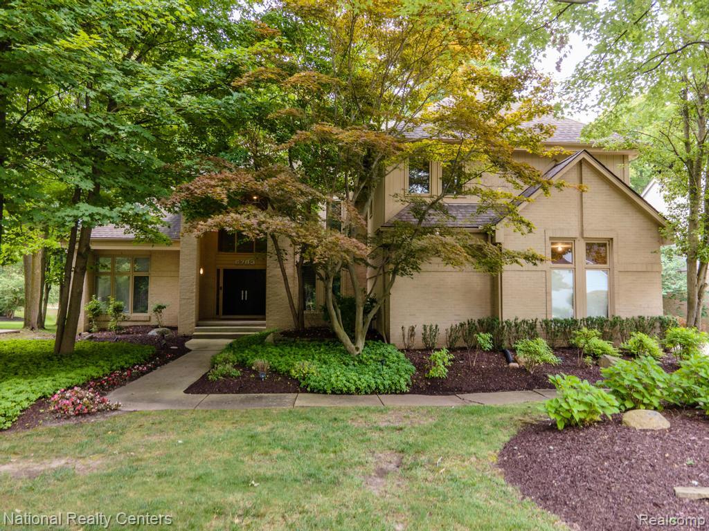 6783 Burtonwood Drive, West Bloomfield, MI — front exterior