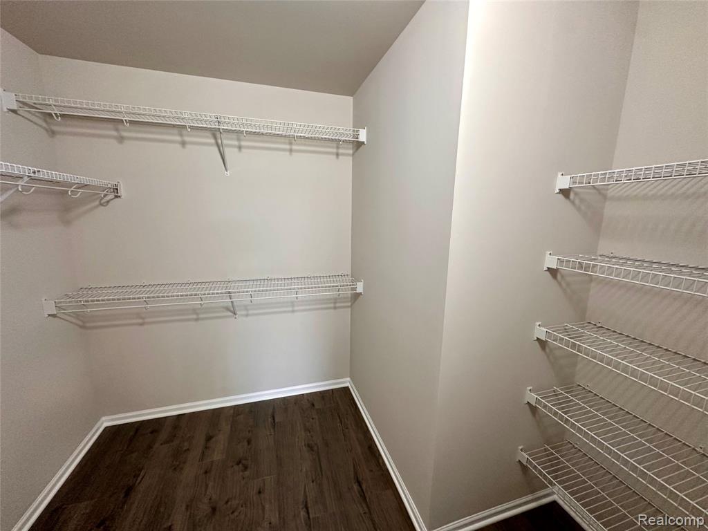 5484 Pine Aires Drive, Sterling Heights, MI 48314 — Photo 14
