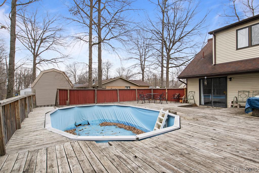 8765 JOANN Drive, Newport, MI 48166 — Photo 32