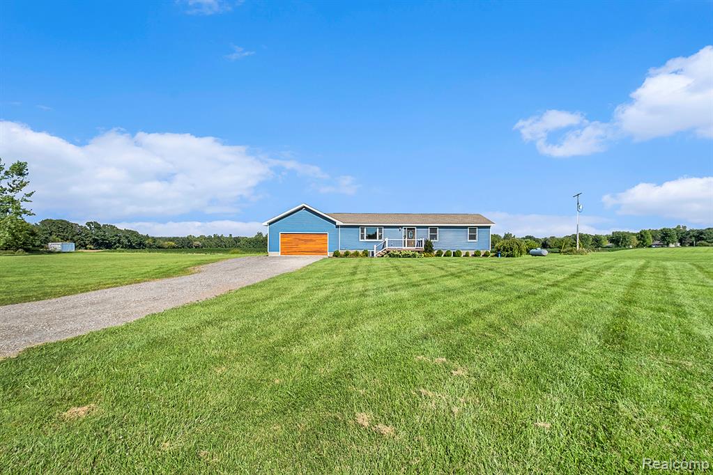 9437 Sheridan Road, Gaines Vlg, MI 48436 — Photo 4