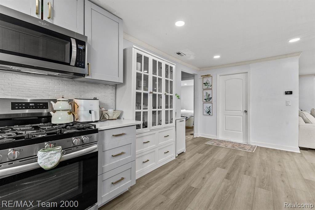 6200 Nightingale Street, Dearborn Heights, MI 48127 — Photo 9