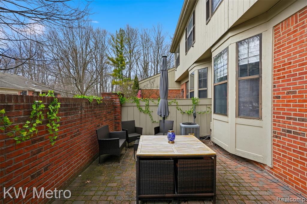 7072 Green Farm Road, West Bloomfield, MI — Photo 5